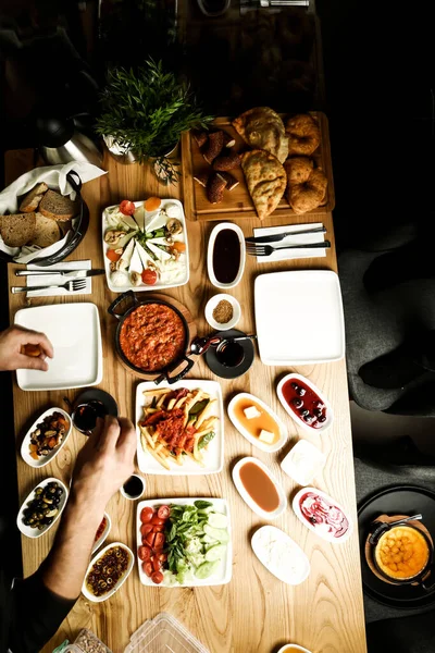 zengin ve leziz Türk Kahvaltı