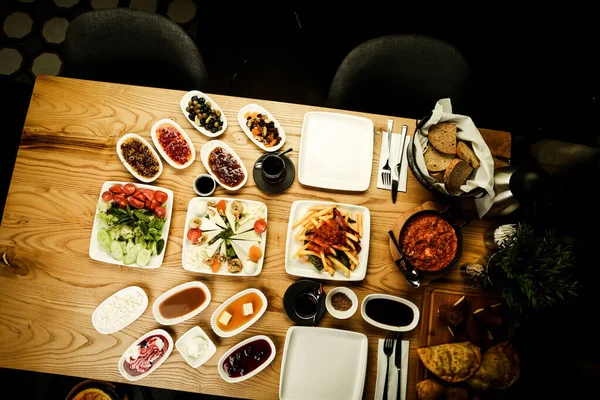 zengin ve leziz Türk Kahvaltı