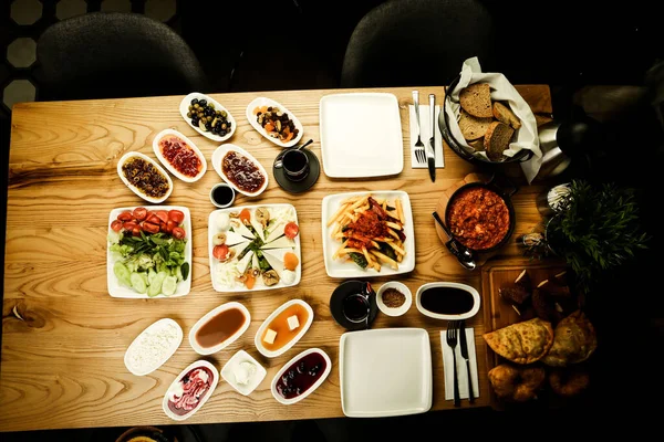 zengin ve leziz Türk Kahvaltı