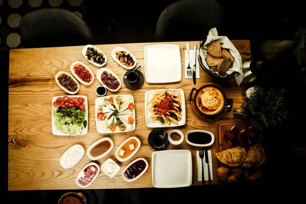 zengin ve leziz Türk Kahvaltı