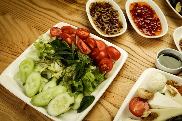 zengin ve leziz Türk Kahvaltı