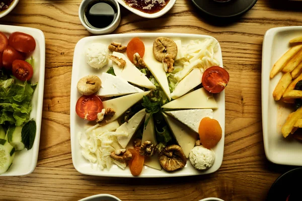 zengin ve leziz Türk Kahvaltı