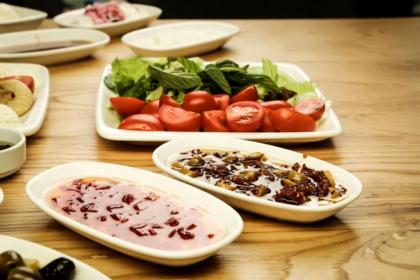 zengin ve leziz Türk Kahvaltı