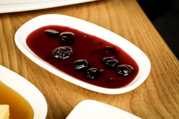 zengin ve leziz Türk Kahvaltı