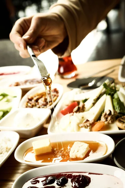 zengin ve leziz Türk Kahvaltı