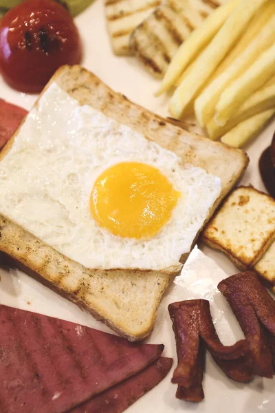 zengin ve leziz Türk Kahvaltı