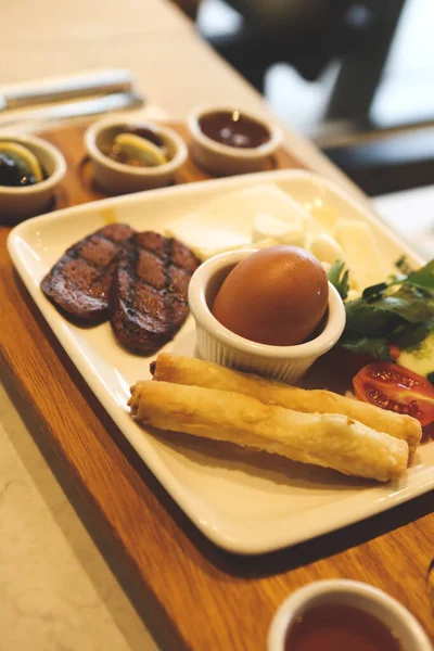 zengin ve leziz Türk Kahvaltı