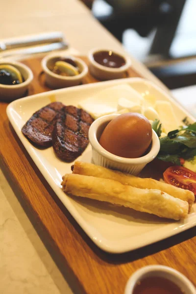 zengin ve leziz Türk Kahvaltı