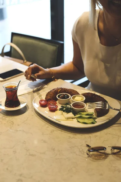 zengin ve leziz Türk Kahvaltı