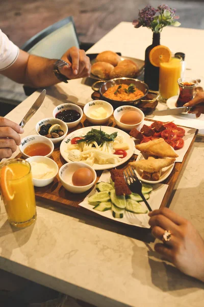 zengin ve leziz Türk Kahvaltı