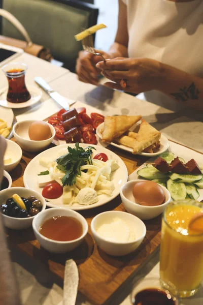 zengin ve leziz Türk Kahvaltı