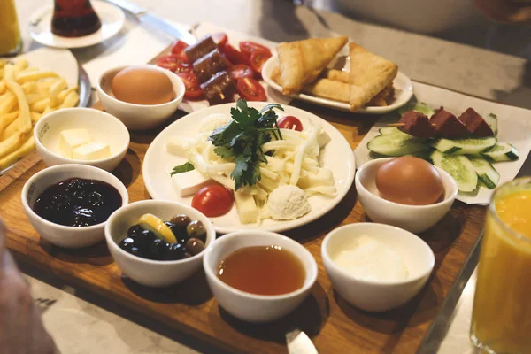 zengin ve leziz Türk Kahvaltı