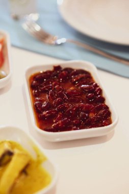 Geleneksel Türk ve Yunan yemek meze masası