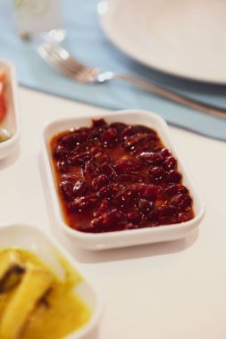 Geleneksel Türk ve Yunan yemek meze masası