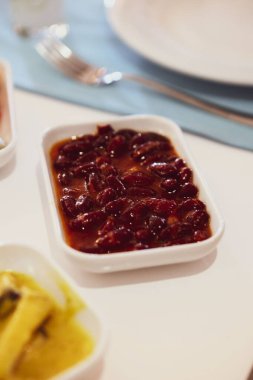 Geleneksel Türk ve Yunan yemek meze masası