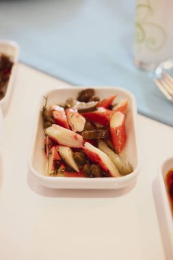 Geleneksel Türk ve Yunan yemek meze masası