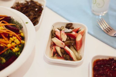 Geleneksel Türk ve Yunan yemek meze masası