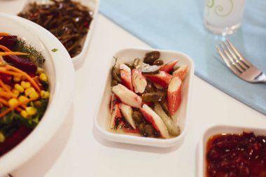 Geleneksel Türk ve Yunan yemek meze masası