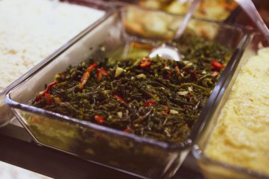 Geleneksel Türk ve Yunan yemek meze masası