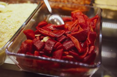 Geleneksel Türk ve Yunan yemek meze masası