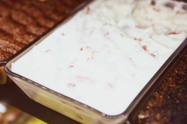 Geleneksel Türk ve Yunan yemek meze masası