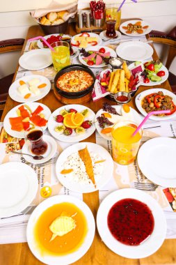 zengin ve leziz Türk Kahvaltı