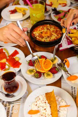 zengin ve leziz Türk Kahvaltı