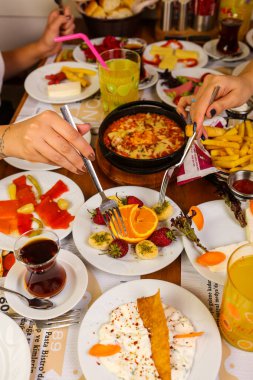 zengin ve leziz Türk Kahvaltı