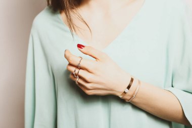 Elmas Mücevherler ve Moda Mücevherleri