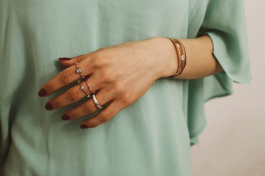 Elmas Mücevherler ve Moda Mücevherleri