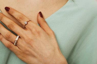 Elmas Mücevherler ve Moda Mücevherleri