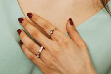 Elmas Mücevherler ve Moda Mücevherleri