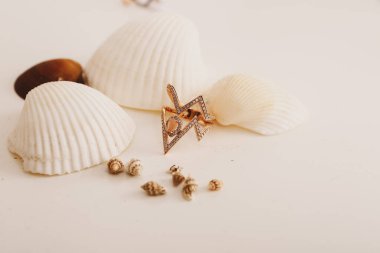 Elmas Mücevherler ve Moda Mücevherleri