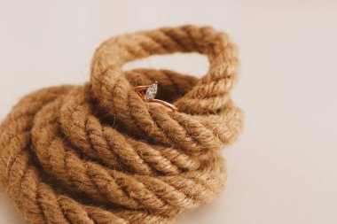 Elmas Mücevherler ve Moda Mücevherleri