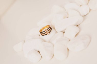 Elmas Mücevherler ve Moda Mücevherleri