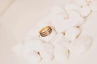 Elmas Mücevherler ve Moda Mücevherleri