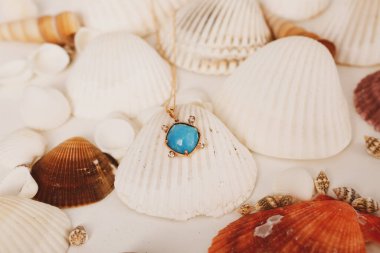 Elmas Mücevherler ve Moda Mücevherleri