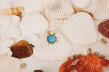 Elmas Mücevherler ve Moda Mücevherleri