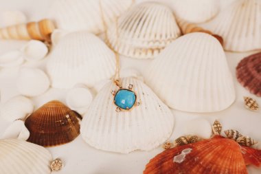 Elmas Mücevherler ve Moda Mücevherleri