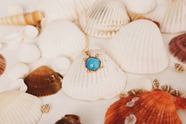 Elmas Mücevherler ve Moda Mücevherleri