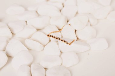 Elmas Mücevherler ve Moda Mücevherleri