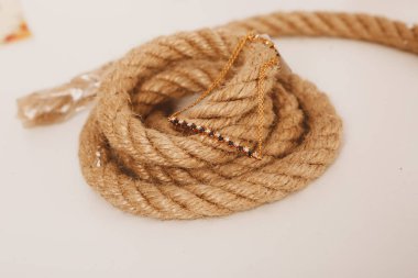 Elmas Mücevherler ve Moda Mücevherleri