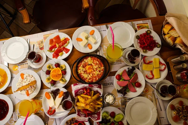 zengin ve leziz Türk Kahvaltı