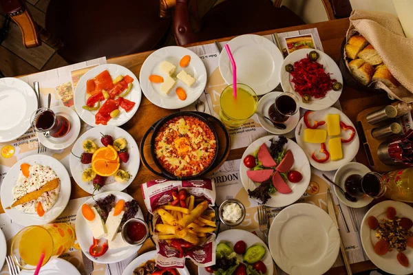 zengin ve leziz Türk Kahvaltı