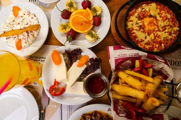 zengin ve leziz Türk Kahvaltı