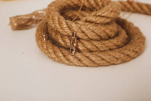 Elmas Mücevherler ve Moda Mücevherleri