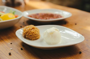 Geleneksel Türk ve Yunan yemek meze masası