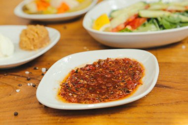 Geleneksel Türk ve Yunan yemek meze masası
