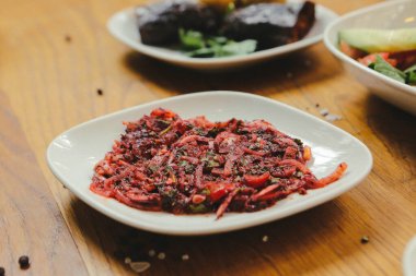 Geleneksel Türk ve Yunan yemek meze masası