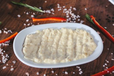 Geleneksel Türk ve Yunan yemek meze masası